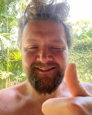 Martin Lepperød Instagram - En stor ære å bli nominert sammen med så mange andre flinke! Jeg heier på alle sammen mens jeg er i Bali med øyeproblemer❤️🙏