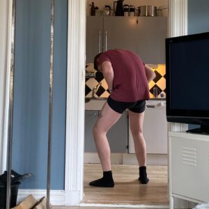 Martin Lepperød Instagram - Denne fantastiske mannen har bursdag. 34 år har du blitt og det skal ikke gå ubemerket❤️ Du er en stjerne, en legende og en god venn. Hva er det du liker best med @henrikfarley ? Jeg kan starte: jeg liker at du alltid vet hvor det finnes mer dipp om man er litt små sulten på fest.