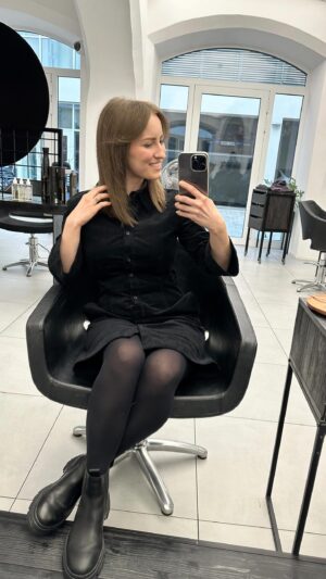 Martin Lubojatzky Instagram - Tak co na tuhle změnu říkáte?🤩 Já svůj nový účes miluju!🥰