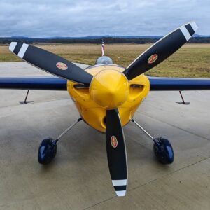 Martin Šonka Instagram - Sekne jí to ue všech stran. Už jí to je v hangáru nějaké dlouhé.

She is beautiful from all directions. She has been already long time in the hangar so it is time to look around if spring is already comming.

#martinsonka #teamsonka #givesyouwings #redbull #redbullathlete @redbull @redbullcz @redbullmotorsports #pilot #czechpilot #pilotlife #pilotslife #aviation #airrace