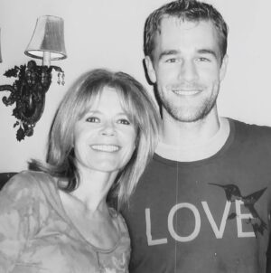 Mary-Margaret Humes Instagram - #flashbackfriday … Wishing you all a “Lovely” weekend #behindthescenes #dawsonscreek with my favorite kid @vanderjames ❤️