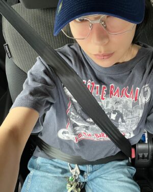 Mary Sara Instagram - 新しい髪型💇🏻‍♀️
最近の愛おしい色々

梅雨も明けまして
Good vives only で🙂‍↕️🫰♥️
