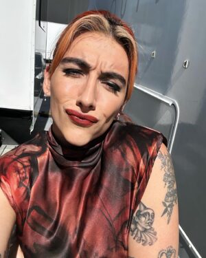 Mason Alexander Park Instagram - The face I’ll be making all day now that both Quantum Leap and The Sandman are officially back to shooting today 😎🖤
