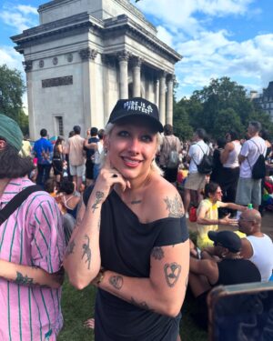 Mason Alexander Park Instagram - So proud to be trans, and to get to be a part of this gorgeous community. Happy Trans Pride London!!! @londontranspride 🏳️‍⚧️