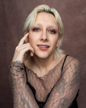 Mason Alexander Park Instagram - Thanks @yellowbellyphoto for making me look pretty!