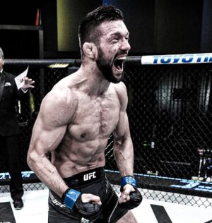 Mateusz Gamrot Instagram - I signed a new multi-fight contract with the UFC ! 
Let’s go 🥷🇵🇱 next step UFC 305 Australia !
.
@danlambertatt ❤️