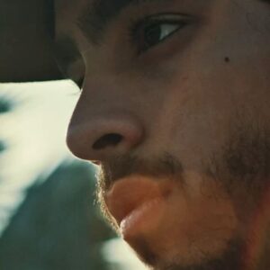 Matheus Costa Instagram - Relembrando um dos momentos mais emocionantes da minha carreira! Receber esse prêmio internacional como meu primeiro reconhecimento como ator adulto foi indescritível.

“Derrapada” não foi apenas um filme, foi uma jornada de dedicação e superação. Desde a preparação corporal e emocional, passando por ensaios intensos com talentos incríveis como Heslaine, Nanda Costa e Augusto Madeira, até um mês inteiro em Cataguases... cada segundo valeu a pena! 🎬

Foi uma honra estrelar meu primeiro papel principal e viver tantas “primeiras vezes” nesse projeto. Primeira cena de sexo, primeira vez sendo pai, primeira vez sendo protagonista, primeira vez fazendo parte da construção de um personagem e roteiro… foi muito enriquecedor!

Agradeço de coração a todos que fizeram parte disso! Vocês são incríveis! ♡

Se você assistiu ao filme me conta oq achou!

(Tradução: inglês)

Looking back at one of the most important moments of my career! Receiving this international award as my first recognition as an adult actor was beyond words.

“Derrapada” was more than just a movie; it was a journey of dedication and overcoming challenges. From physical and emotional preparation to intense rehearsals with incredible talents like Heslaine, Nanda Costa, and Augusto Madeira, to an entire month in Cataguases... every single moment was worthwhile! 🎬

It was an honor to take on my first leading role and experience so many “firsts” in this project. First sex scene, first time being a father, first time as the protagonist, first time contributing to the character and script development... it was incredibly enriching!

I extend my sincere thanks to everyone who was part of this! You are all amazing! ♡

If you’ve seen the movie, please share your thoughts! 

#AtorMatheusCosta #MatheusCosta #Derrapada #Cinema #PremioInternacional