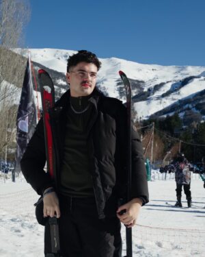 Matheus Lustosa Instagram - dia de ski e de curtir o cerro catedral 🇦🇷🥶