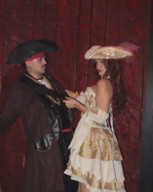 Matheus Lustosa Instagram - Dia de festa a fantasia e tive que passar na @breshowfantasias como de costume hahah