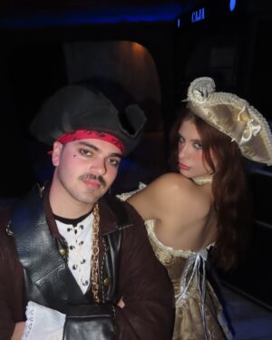 Matheus Lustosa Instagram - Dia de festa a fantasia e tive que passar na @breshowfantasias como de costume hahah