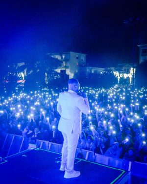 Matias Damásio Instagram - Santo Tirso, vocês foram simplesmente I-N-A-C-R-E-D-I-T-Á-V-E-I-S!! ❤️
@matildem_music que momento lindo! Tens uma voz maravilhosa! 
Obrigado por todo carinho e recetividade Família! Até à próxima! 🙌🏾
Deus no comando! 🙏🏾