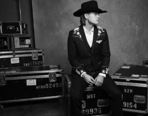 Matt Barnes Instagram - Had a blast yesterday doing a backstage portrait studio at the @ccmaofficial big thanks to the wonderful,kind and rad @coreykellyimages and to @_nikkiross and @seheightley my wonderful and lovely helpers ❤️