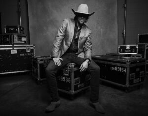 Matt Barnes Instagram - Had a blast yesterday doing a backstage portrait studio at the @ccmaofficial big thanks to the wonderful,kind and rad @coreykellyimages and to @_nikkiross and @seheightley my wonderful and lovely helpers ❤️