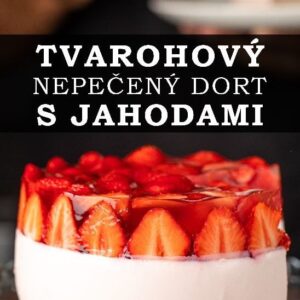 Matt Pardus Instagram - Vynikající tvarohový nepečený dort s jahodami! Mňám, takhle pro mě chutná léto! ❤️

SUROVINY:
- 750 g Milko Tvarohu tučný
- 150 g Žervé z Poděbrad
- 500 g čerstvých jahod
- 300 g cukru krupice
- 20 plátků želatiny
- 2 limetky
- čerstvá máta
- 200 g máslových sušenek
- 90 g másla

POSTUP:
1. Sušenky rozdrťte a smíchejte s rozpuštěným máslem. Rozprostřete na dno dortové formy a dobře utlačte. Dejte chladit do lednice na přibližně 2 hodiny.
2. Deset plátku želatiny namočte do studené vody a nechte asi 10 minut bobtnat. Jahody omyjte a očistěte od stopek. Polovinu z nich dejte stranou na finální zdobení. Zbylou polovinu rozmixujte se 100 g cukru na pyré. Pokud mají jahody hodně semínek, můžete ještě propasírovat přes jemné sítko.
3. Do mísy dejte tvaroh, žervé, kůru z jedné limetky a vše důkladně promíchejte. Jahodové pyré ohřejte, ale ne tak aby prošlo varem. Dejte do něj vyždímanou změklou želatinu a promíchejte. Přidejte dvě lžíce tvarohového krému, zamíchejte a nakonec oba krémy smíchejte dohromady. Krém nalijte na ztuhlý sušenkový korpus a dejte do lednice vychladit.
4. Namočte zbylých 10 plátku želatiny do studené vody. V rendlíku smíchejte 500 ml vody, 200 g cukru, šťávu ze dvou limetek a mátu. Přiveďte k varu, poté rendlík z plotny odstavte a nechte 5-10 min louhovat.
5. Z vyluhovaného rozvaru vyndejte mátu a dejte do něj vyždímanou želatinu. Rozvar by měl být stále horký, aby se želatina zcela rozpustila. Pokud tomu tak není, rozvar lehce přihřejte.
6. Na ztuhlý krém vyskládejte zbylé očištěné jahody a zalijte vychladnutým rozvarem. Dort dejte chladit do lednice, ideálně přes noc.

Dobrou chuť! ♥
•
•
•
#nepecenydort #cheesecake #jahodovydort #dort #dortik #cake #strawberrycake #strawberrycheesecake #letnidort #lehkydort #sladke #sladkerecepty #nepecenycheesecake #nepecenatorta #torta #berky #pavelberky #jidlo #jedlo #recept #recepty #ovocnydort #nejlepsidort #dorty #dnespeciem #dnespecu #jahody #jahoda #ovoce
