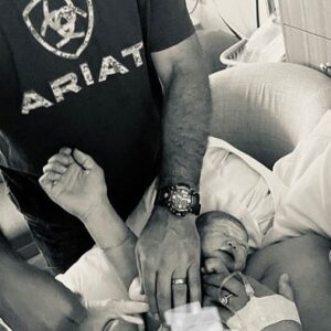 Matt Wright Instagram - Dusty Faith Wright 💞
Born 6.45am 18/11/22
3.69kg
@mattwright …
We’re so smitten & Banjo is stoked to be a big brother, especially because Dusty bought him a present 😂

Thank you to my beautiful Mads @madeleineungar for being are real life angel & birth partner once again. You, Matt & @drcatherinemills helped make my birth a dream 💭 💙