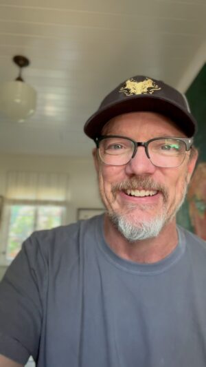 Matthew Lillard Instagram - Hey all peoples! There’s an exciting new Scooby-Doo experience that’s coming soon and we need some fans to playtest it? I think it’s going to be super rad and if you like super rad stuff you should follow the link in my bio and check it out! #scoobydoo