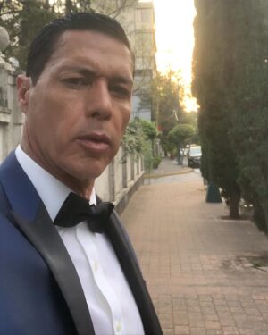 Mauricio Aspe Instagram - A una semana de despedirnos de #ArmandoFuegos @vivirdeamorof 🔥🔥🔥 🎤: @galamontes