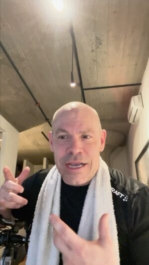 Maxim Martin Instagram - J’espère que vous avez passé un aussi bon week-end! #humour #standup #lifestyle