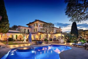 Maxime Merkouchenko Instagram - Luxury waterfront Mansion in Saint Jean Cap Ferrat : For Rent 

Unparalleled elegance awaits at our Mansion in Saint Jean Cap Ferrat. Available for rent and off-market sale, this exclusive property offers pure luxury in a prime location. 

🌟 Prime Location
🏰 Unmatched Elegance
💫 For Rent 

Contact me for details and to experience luxury living in Saint Jean Cap Ferrat.