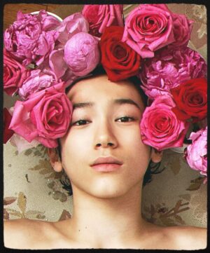 Maximilian Lee Piazza Instagram - Inspired by Caravaggio’s Bacchus [🌺 vs 🌿]⁣⁣
⁣
Swipe 👉 for the inspiration ⁣
⁣⁣
And for those who believe in the power of LOVE - happy Valentine’s Day ♥️⁣⁣
⁣⁣
📸*real flowers, not photoshop 😉 ⁣⁣
⁣⁣
⁣⁣
⁣⁣
⁣⁣
⁣⁣
⁣⁣
⁣⁣
⁣⁣
⁣⁣
⁣⁣

#love #loveislove #poweroflove #flowersofinstagram #valentines #valentine #valentinesphotoshoot #bts #btsedits