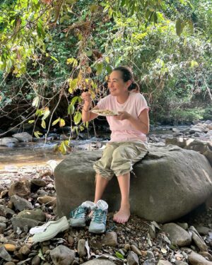 Maya Karin Instagram - Back in my zen place.. hutan Imbak Canyon di Sabah.. 
Cuma tak sempat singgah my waterfall, 
Air terjun Maya Karin, ok next time ✌🏼
#zen #peace #flora #fauna #imbakcanyon #sabah