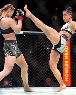Maycee Barber Instagram - Leg Day 🦵

#mma #ufc #thefuture #legday #legkick