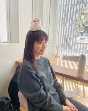 Mayu Matsuoka Instagram - 今夜は一週間ぶりの
GEEKS🟣🩷🟨

あつあつの撮影で
ひえひえを頭に

今夜から明日にかけて
みんな気をつけてね。
寒暖差もあるみたい。