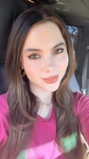 McKayla Maroney Instagram - Been a while.. Hope everyone’s well🌷