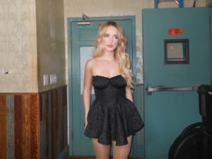 Mckenna Grace Instagram - Rock girl summer