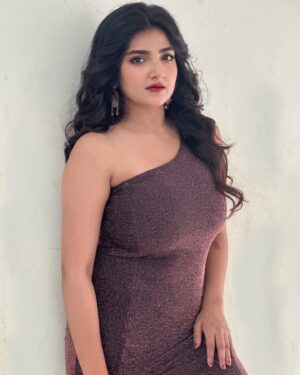 Megha Daw Instagram - Best captions will be pinned🫰🏻

📸 @priyankabanerjee.official dii

#explorepage #meghadaw #mandy