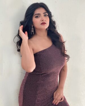 Megha Daw Instagram - Best captions will be pinned🫰🏻

📸 @priyankabanerjee.official dii

#explorepage #meghadaw #mandy