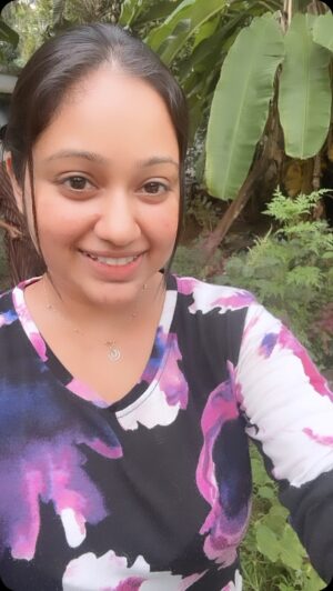 Meghna Vincent Instagram - Thengu muthal naaragam vare nattu 🪴🪴🪴#trending #ağrı #homegarden