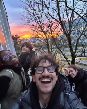 Mehdi Kerkouche Instagram - Un mois de mars vraaaaaaaiment 
1. @juliendc 💥
2. Portrait on tour 
3. Mehdi Lisa 
4. Selling sunset Créteil édition 
5. Looking for la Palme 
6. Cooking 
7. Mood avant 8 
8. 
9. 8 is right