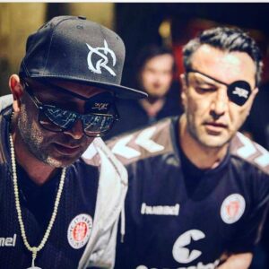 Mehmet Kurtuluş Instagram - 'St.Pauli kickern mit kickern' 
#hamburg #stpauli #mehmetkurtuluş #me #photooftheday #actor #djplacebo