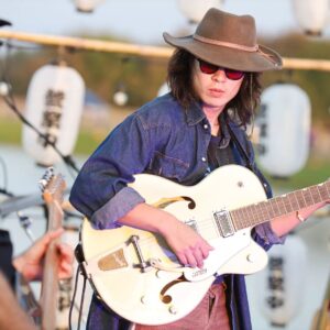 Mek Mekwattana Instagram - Thonburi Cowboy Night Live at FarmFest Chiangrai , thank you everyone I'm grateful 🐎