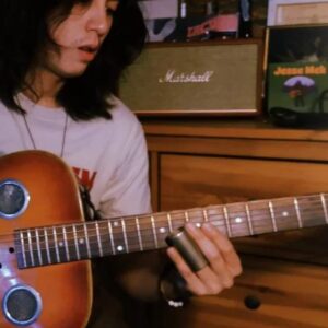 Mek Mekwattana Instagram - 𝙏𝙝𝙚 𝙨𝙤𝙣𝙜 𝙩𝙝𝙖𝙩 𝙨𝙝𝙖𝙥𝙚𝙙 𝙢𝙚 

พอพูดถึงเพลงแล้ว ทุกคนคงจะมีเพลงพิเศษในแต่ละช่วงชีวิตของตัวเอง
ส่วนของเราก็มีเพลงนึงที่เริ่มทำให้สนใจและหลงใหลในดนตรีร็อคแอนด์โรล นั่น ก็คือเพลง 𝘽𝙧𝙚𝙖𝙠 𝙤𝙣 𝙏𝙝𝙧𝙤𝙪𝙜𝙝 จากวง 𝙏𝙝𝙚 𝘿𝙤𝙤𝙧𝙨
แล้วของเพื่อน ๆ ล่ะ มีเพลงอะไรที่เป็นเพลงพิเศษที่ต้องย้อนกลับไปฟังเสมอ ๆ บ้าง เข้ามาแชร์กัน 

@ashasia_thailand
#Homelinelll #MarshallTH
#AshAsia #Jessemek