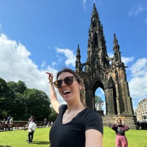 Melanie Bracewell Instagram - SENTIMENTAL POST INCOMING. I’ve arrived at the Edinburgh Fringe. A festival I’ve dreamed of doing ever since I started comedy. Here is a flawless illusion to celebrate. So grateful for @workingdogprod for letting me run away for a little bit. But even more than that I’m so beyond excited to see my friend @mel_tracina take the desk in my absence tonight. She’s an absolute superstar and more than ready for this. She deserves all the support in the world and I hope all the @cheapseatsau fans give it to her. As a side note, my run starts tomorrow in Edinburgh and I’d love you to all tell one thousand of your closest friends. There’s still some two for one tickets for the 5th and 6th of August. Lap em up!