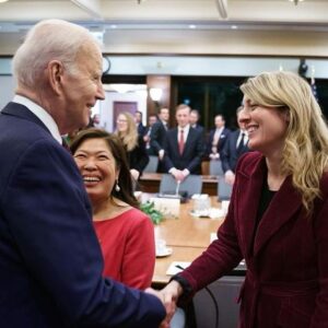 Mélanie Joly Instagram - Thank-you, President Biden, for your years of friendship to Canada, your leadership on the world stage, and your unwavering commitment to the American people.

//

Merci, Monsieur le Président Biden, pour vos années d’amitié envers le Canada, votre leadership sur la scène internationale et votre engagement inébranlable envers le peuple américain.