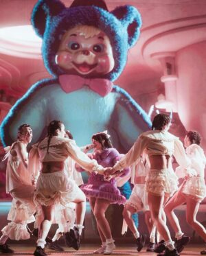 Melanie Martinez Instagram - 🍓🎂🤍𝖙𝖗𝖎𝖑𝖔𝖌𝖞 𝖙𝖔𝖚𝖗

using my one remaining brain cell to finally post some pics from this tour ☺️

haven’t processed just how precious this experience is yet,
creating this show, seeing your faces every night, performing with the most incredible humans🌷

NYC, I can’t believe we’re playing MSG for two nights in a row starting tomorrow…. at a loss for words 

Love y’all forever 💓