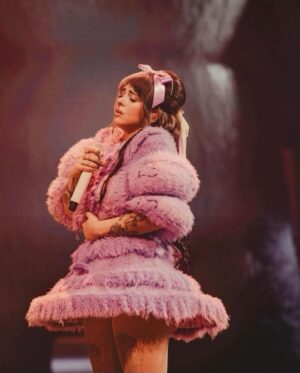 Melanie Martinez Instagram - 🍓🎂🤍𝖙𝖗𝖎𝖑𝖔𝖌𝖞 𝖙𝖔𝖚𝖗

using my one remaining brain cell to finally post some pics from this tour ☺️

haven’t processed just how precious this experience is yet,
creating this show, seeing your faces every night, performing with the most incredible humans🌷

NYC, I can’t believe we’re playing MSG for two nights in a row starting tomorrow…. at a loss for words 

Love y’all forever 💓