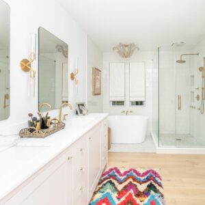 Melanie Paxson Instagram - The perfect bathroom doesn’t exi- 
🙊…yes it does! Thanks to everyone that made this dream of a space come to life 💭 

📸:Photography by @rutasmithphoto for @chdmag
.
.
.
#melaniepaxson #melanie #disneyactress #acting #actress #disney #movieseries #disneydescendants #descendantsfour #home #homeinspo #inspiration #homedecor #design #interiordesign #summer #family #familyhome