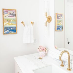 Melanie Paxson Instagram - The perfect bathroom doesn’t exi- 
🙊…yes it does! Thanks to everyone that made this dream of a space come to life 💭 

📸:Photography by @rutasmithphoto for @chdmag
.
.
.
#melaniepaxson #melanie #disneyactress #acting #actress #disney #movieseries #disneydescendants #descendantsfour #home #homeinspo #inspiration #homedecor #design #interiordesign #summer #family #familyhome