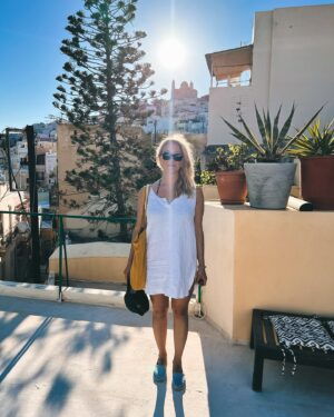 Melia Kreiling Instagram - California comes to Greece: a week with @lapark Act 2 🐬 
(In this white wave, I am sinking, in this siiiiiiilence…. 🎶😂)