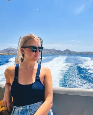 Melia Kreiling Instagram - California comes to Greece: A week with @lapark Act 1🐬 
(the song choice -circa 2007?- is what was playing everywhere we went) 🫶