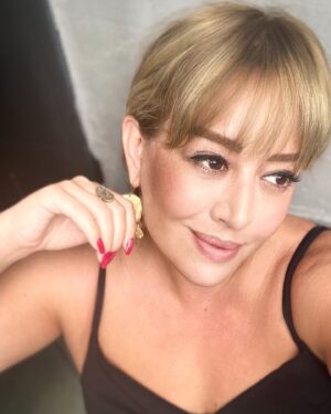 Melisa Doğu Instagram - Günaydın bir dünya işi olup, serinlemiş havada keyif yapıp erteleyenler, hepimize günaydın, tünaydın 🧐🥳