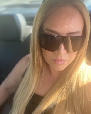 Melisa Doğu Instagram - Özenilmiş bir günden 🖤
