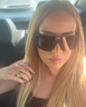 Melisa Doğu Instagram - Özenilmiş bir günden 🖤