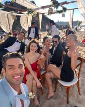 Melisa Döngel Instagram - ÇOK SEVİYORUM 🤍 

AŞK TAKTİKLERİ 2 🫶🏻 

@netflixturkiye ❤️