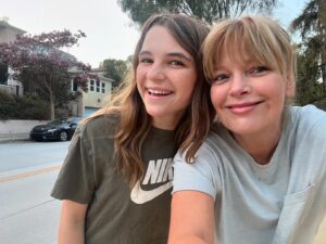 Melissa Peterman Instagram - Always a good day taking a walk with this Rae of Sunshine and mom Holly! #fridaynightwalkandtalk @raeganrevord ❤️