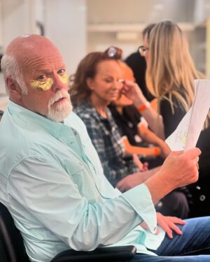 Melissa Peterman Instagram - Even cowboys like to get pampered. #thatmulticamlife #rexlinn #happysplace #wherearemyeyepads #rexadjustingtositcomliferealwell @rexlinn13